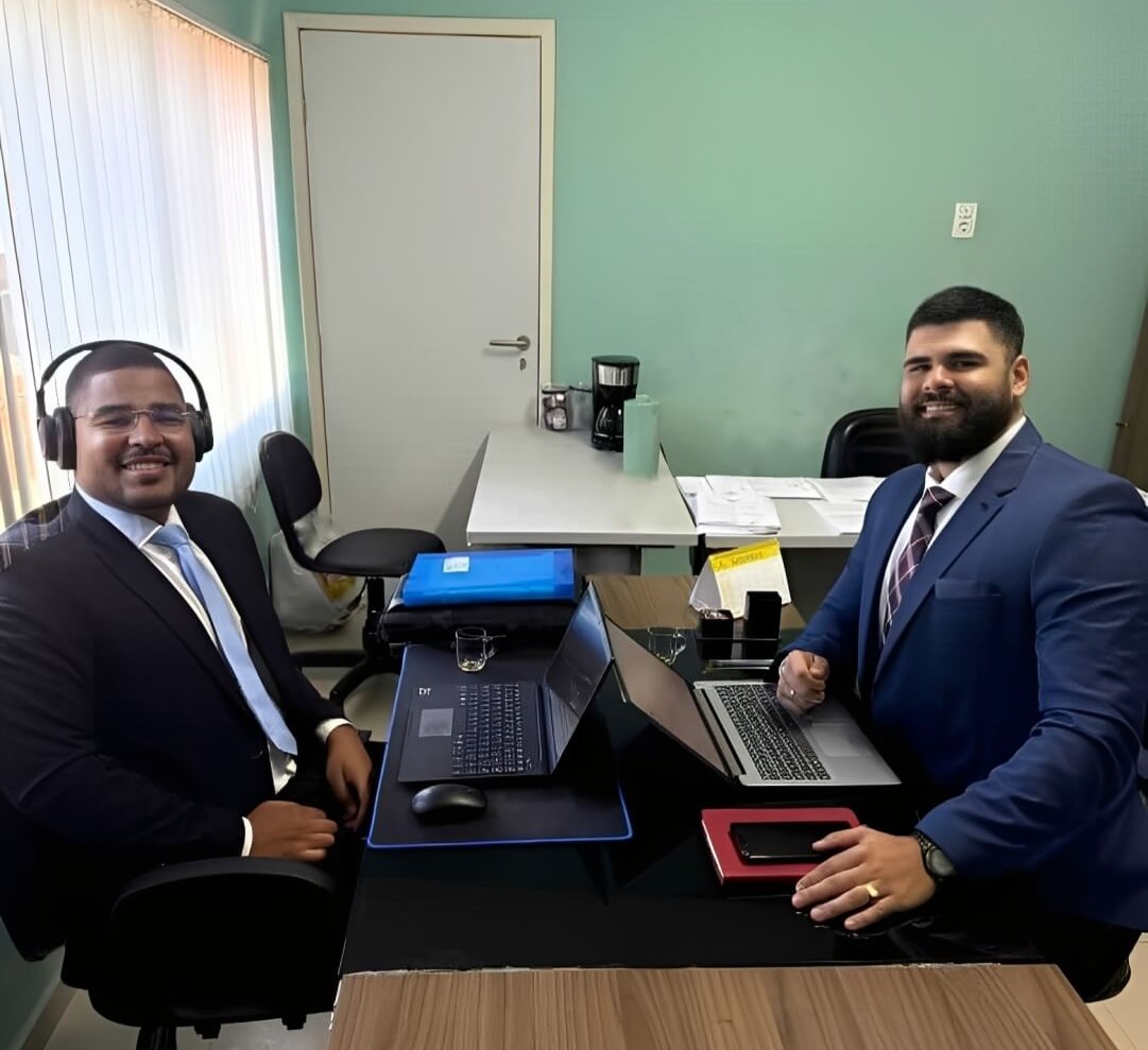 Igor Guimarães Feliciano e Pedro Vinícius da Silva Pinheiro Igor Feliciano Advogado Pinheiro e Guimaraes Advogado Trabalhista e Tributário